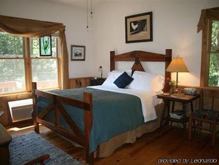 Bent Creek Lodge Bed & Breakfast Bilik gambar