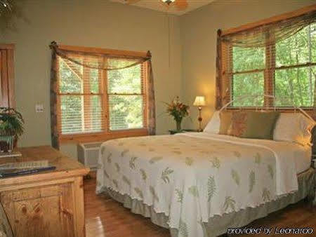 Bent Creek Lodge Bed & Breakfast Luaran gambar